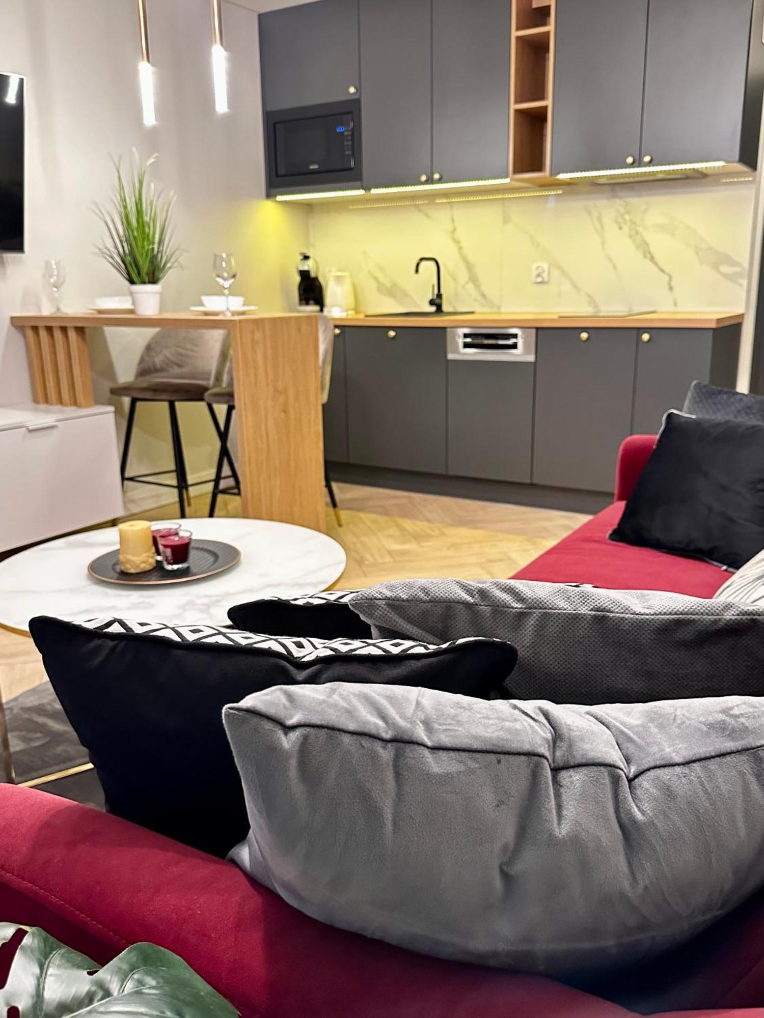 Apartamenty Kielce- Apartament Rubin Przy Zalew Kielecki, Faktura, Parking, Centrum Ngoại thất bức ảnh
