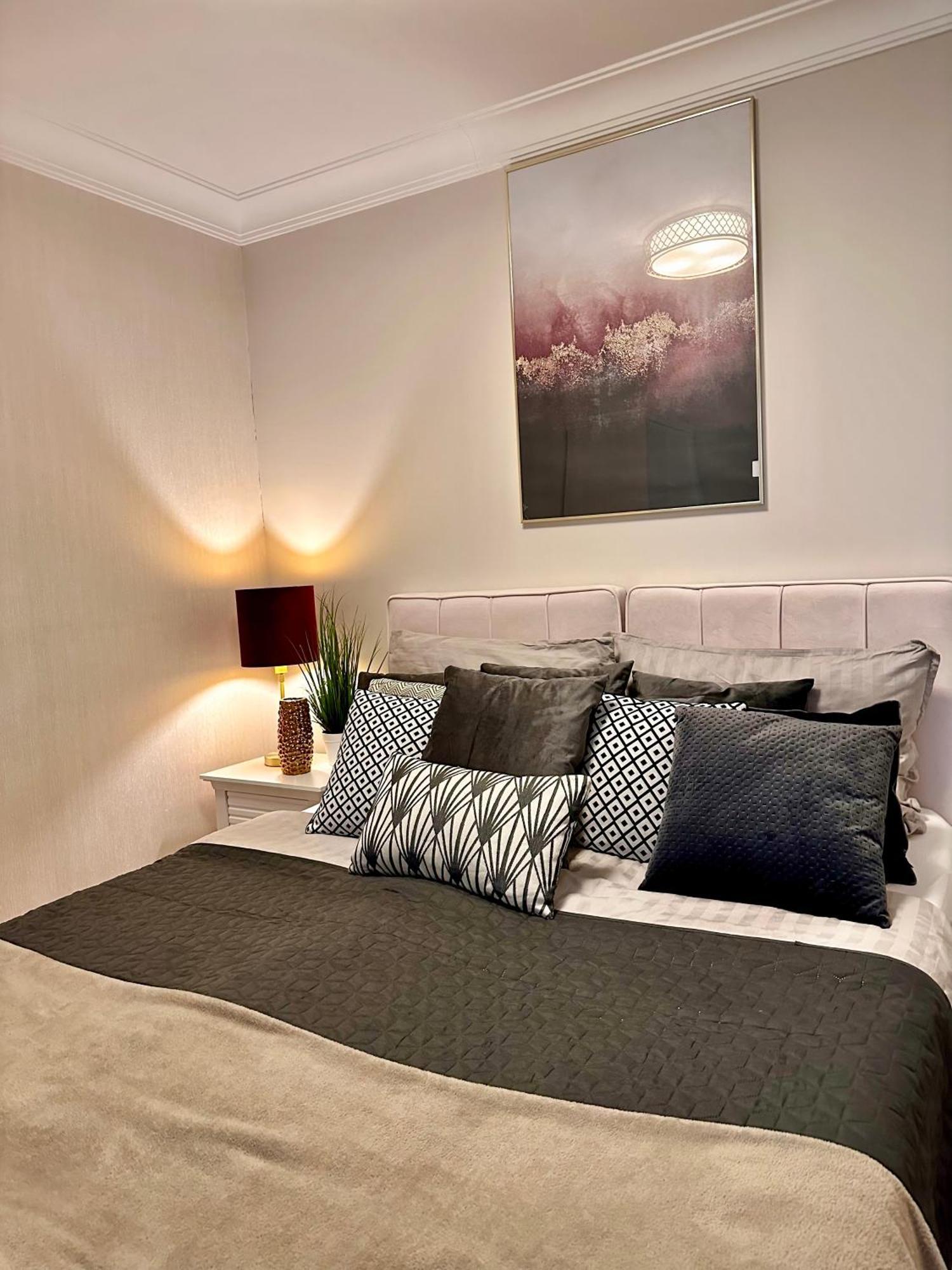 Apartamenty Kielce- Apartament Rubin Przy Zalew Kielecki, Faktura, Parking, Centrum Ngoại thất bức ảnh