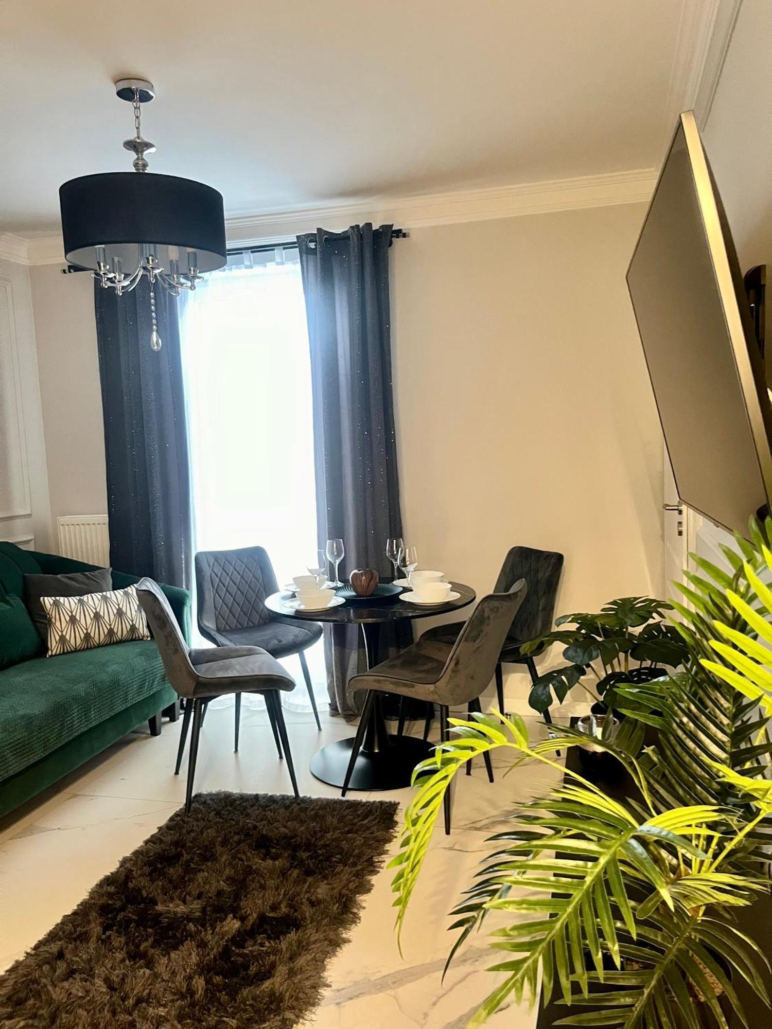 Apartamenty Kielce- Apartament Rubin Przy Zalew Kielecki, Faktura, Parking, Centrum Ngoại thất bức ảnh