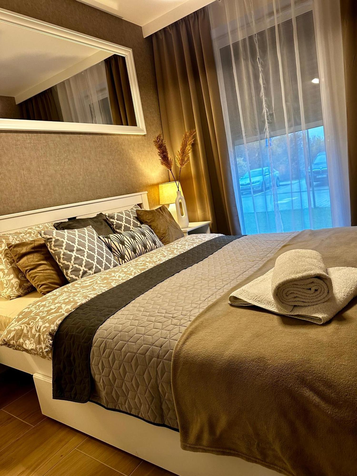 Apartamenty Kielce- Apartament Rubin Przy Zalew Kielecki, Faktura, Parking, Centrum Ngoại thất bức ảnh